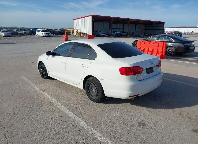 Photo 3 of 2011 Volkswagen Jetta 2.0L S (VIN 3VW2K7AJ6BM390201)