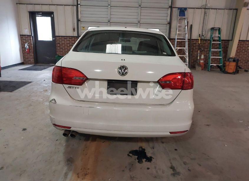 Photo 15 of 2013 Volkswagen Jetta 2.0L S (VIN 3VW2K7AJ6DM252127)