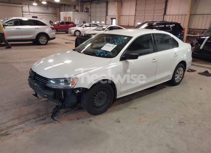 Photo 2 of 2013 Volkswagen Jetta 2.0L S (VIN 3VW2K7AJ6DM252127)