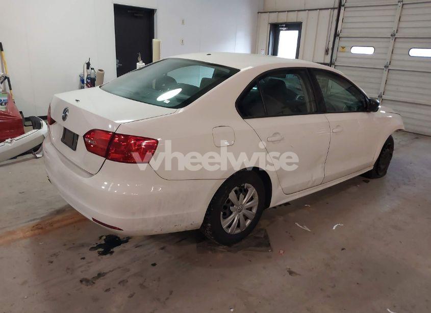 Photo 4 of 2013 Volkswagen Jetta 2.0L S (VIN 3VW2K7AJ6DM252127)