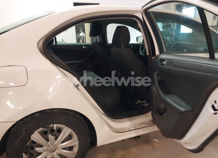 Photo 8 of 2013 Volkswagen Jetta 2.0L S (VIN 3VW2K7AJ6DM252127)