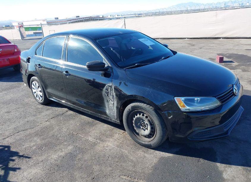 2013 Volkswagen Jetta 2.0L S (VIN 3VW2K7AJ6DM275889) main photo