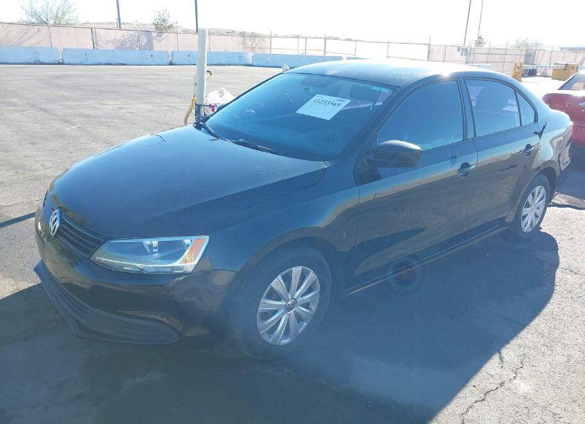 Photo 2 of 2013 Volkswagen Jetta 2.0L S (VIN 3VW2K7AJ6DM275889)