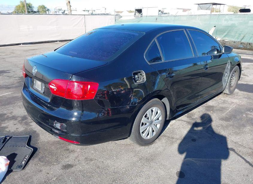 Photo 4 of 2013 Volkswagen Jetta 2.0L S (VIN 3VW2K7AJ6DM275889)