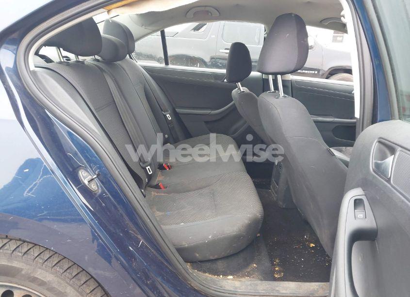 Photo 8 of 2013 Volkswagen Jetta 2.0L S (VIN 3VW2K7AJ6DM279697)