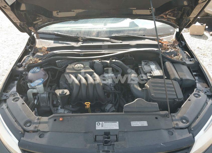 Photo 10 of 2013 Volkswagen Jetta 2.0L S (VIN 3VW2K7AJ6DM300516)