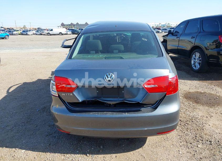 Photo 15 of 2013 Volkswagen Jetta 2.0L S (VIN 3VW2K7AJ6DM366466)