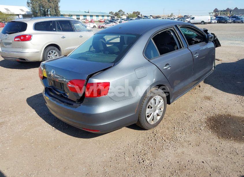 Photo 4 of 2013 Volkswagen Jetta 2.0L S (VIN 3VW2K7AJ6DM366466)