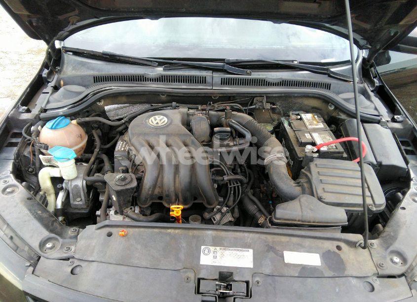 Photo 10 of 2013 Volkswagen Jetta 2.0L S (VIN 3VW2K7AJ6DM431882)