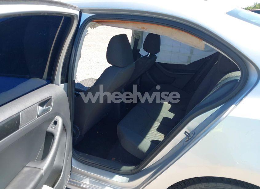 Photo 8 of 2014 Volkswagen Jetta 2.0L S (VIN 3VW2K7AJ6EM220778)