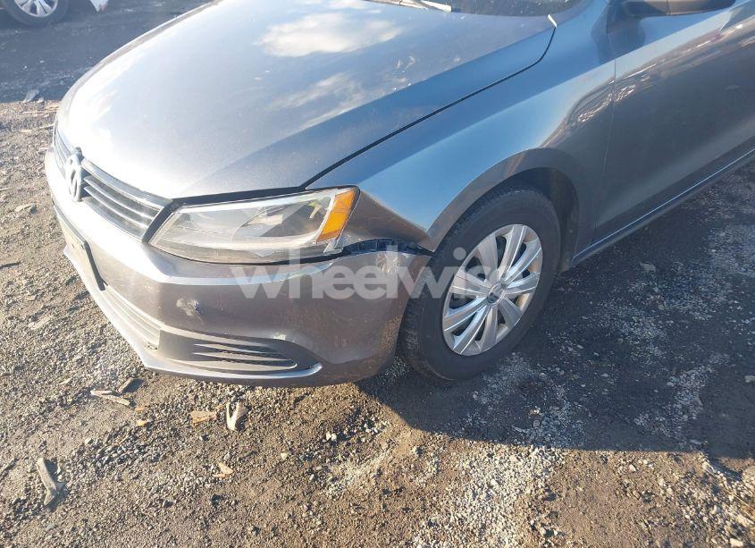 Photo 6 of 2014 Volkswagen Jetta 2.0L S (VIN 3VW2K7AJ6EM232350)