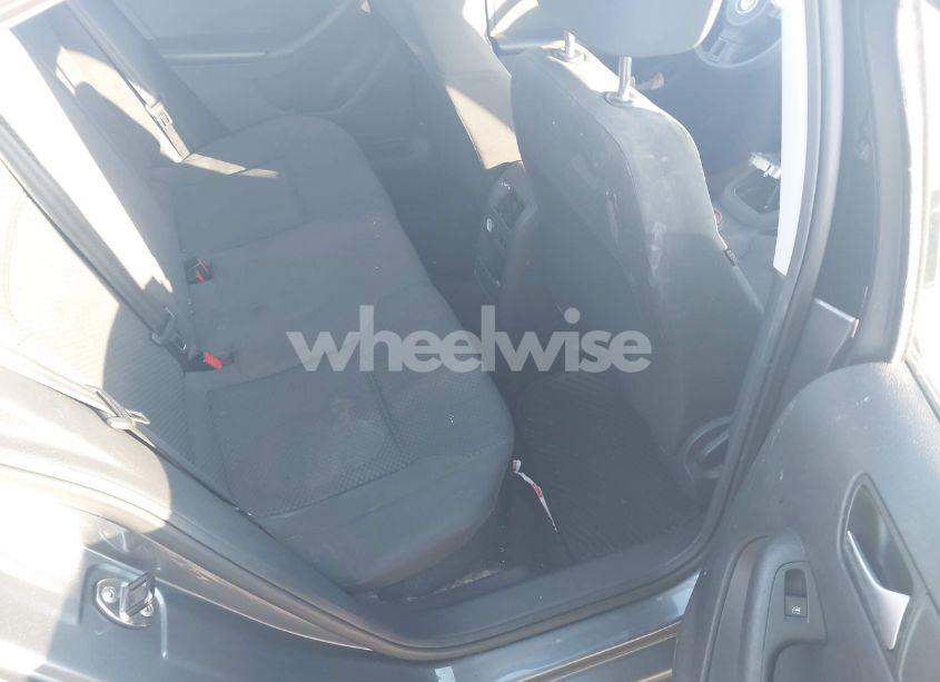 Photo 8 of 2014 Volkswagen Jetta 2.0L S (VIN 3VW2K7AJ6EM232350)