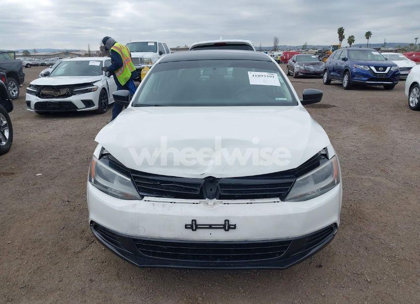 Photo 12 of 2014 Volkswagen Jetta 2.0L S (VIN 3VW2K7AJ6EM233000)