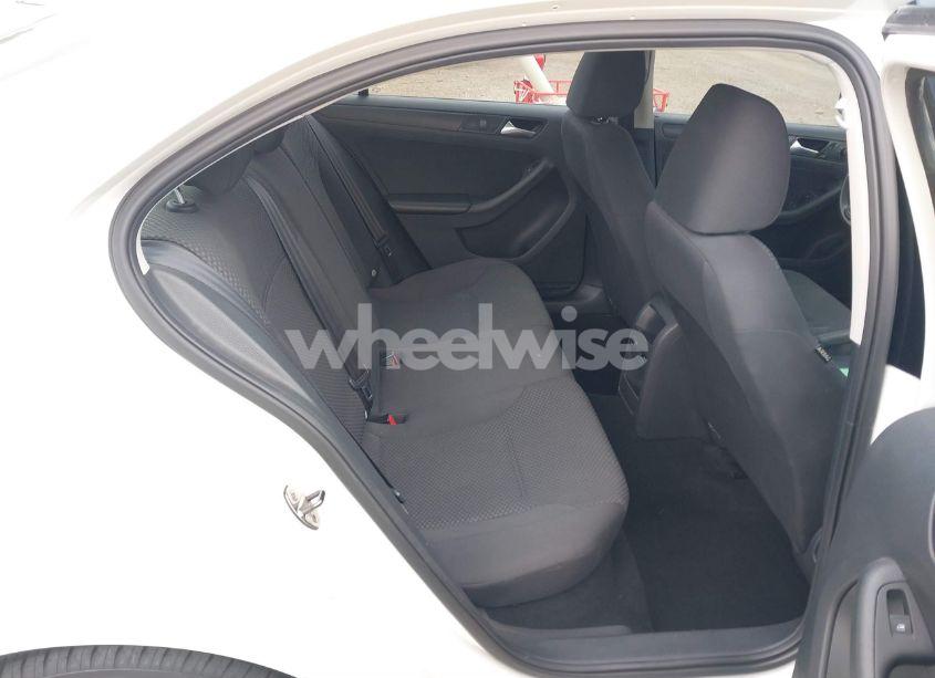 Photo 8 of 2014 Volkswagen Jetta 2.0L S (VIN 3VW2K7AJ6EM233000)