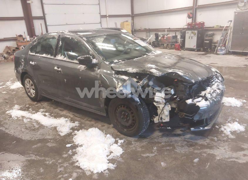 2014 Volkswagen Jetta 2.0L S (VIN 3VW2K7AJ6EM289955) main photo