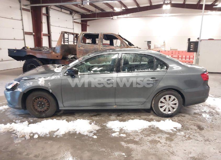 Photo 14 of 2014 Volkswagen Jetta 2.0L S (VIN 3VW2K7AJ6EM289955)