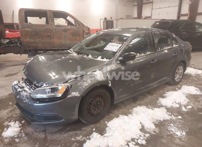 Photo 2 of 2014 Volkswagen Jetta 2.0L S (VIN 3VW2K7AJ6EM289955)