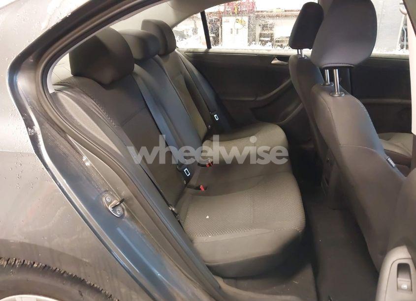 Photo 8 of 2014 Volkswagen Jetta 2.0L S (VIN 3VW2K7AJ6EM289955)