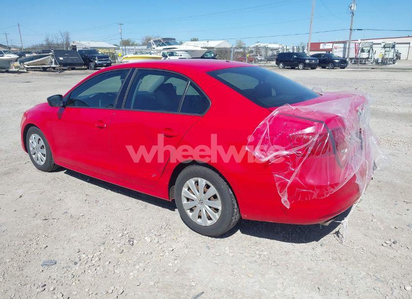 Photo 3 of 2014 Volkswagen Jetta 2.0L S (VIN 3VW2K7AJ6EM305345)