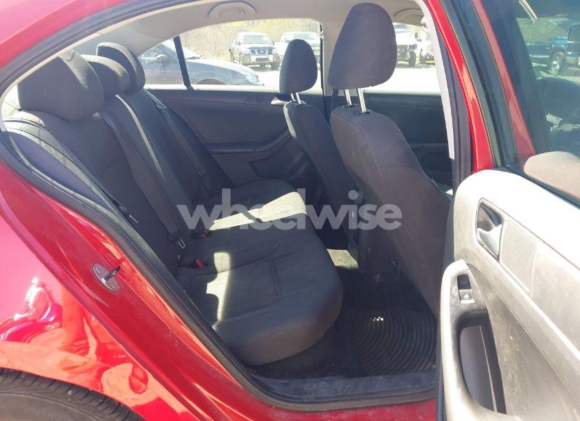 Photo 8 of 2014 Volkswagen Jetta 2.0L S (VIN 3VW2K7AJ6EM305345)