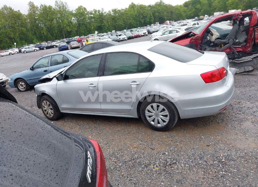 Photo 14 of 2014 Volkswagen Jetta 2.0L S (VIN 3VW2K7AJ6EM327684)