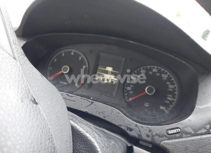 Photo 7 of 2014 Volkswagen Jetta 2.0L S (VIN 3VW2K7AJ6EM327684)