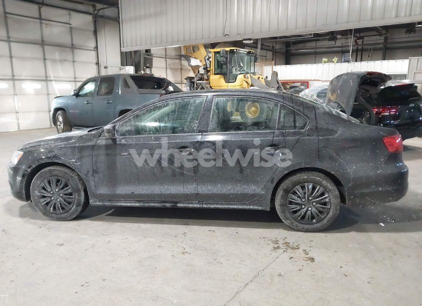 Photo 14 of 2014 Volkswagen Jetta 2.0L S (VIN 3VW2K7AJ6EM434072)