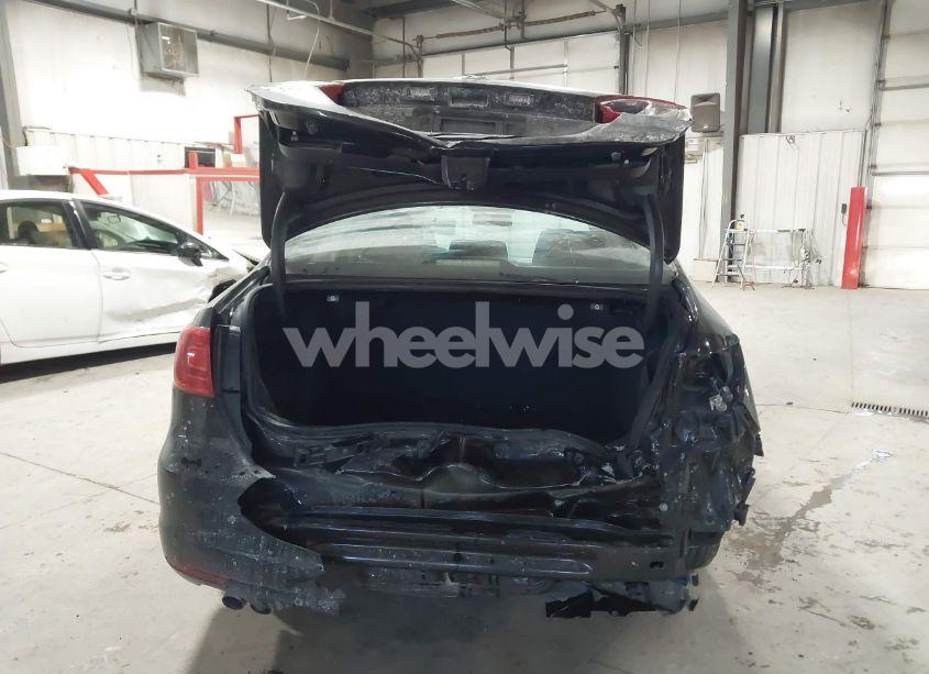 Photo 16 of 2014 Volkswagen Jetta 2.0L S (VIN 3VW2K7AJ6EM434072)