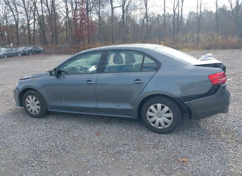 Photo 14 of 2015 Volkswagen Jetta 2.0L S (VIN 3VW2K7AJ6FM293618)
