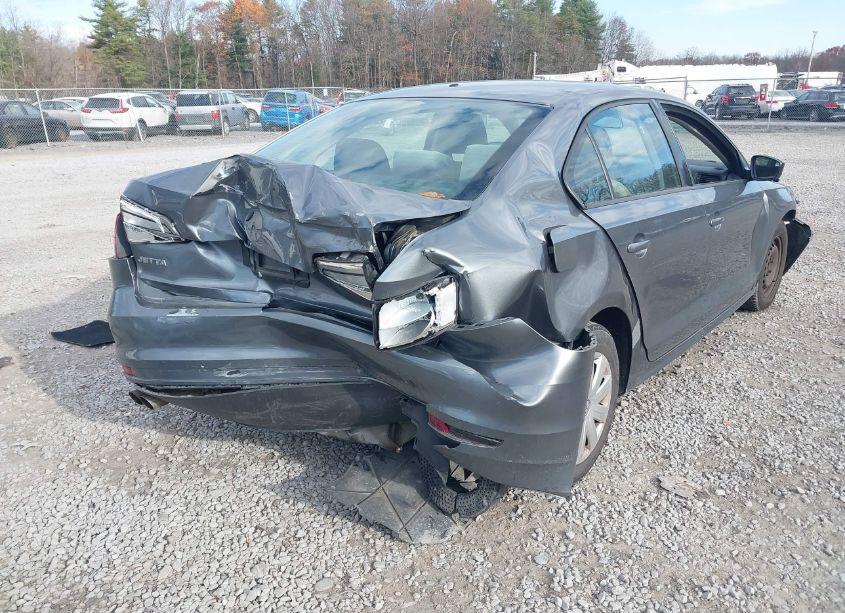 Photo 4 of 2015 Volkswagen Jetta 2.0L S (VIN 3VW2K7AJ6FM293618)