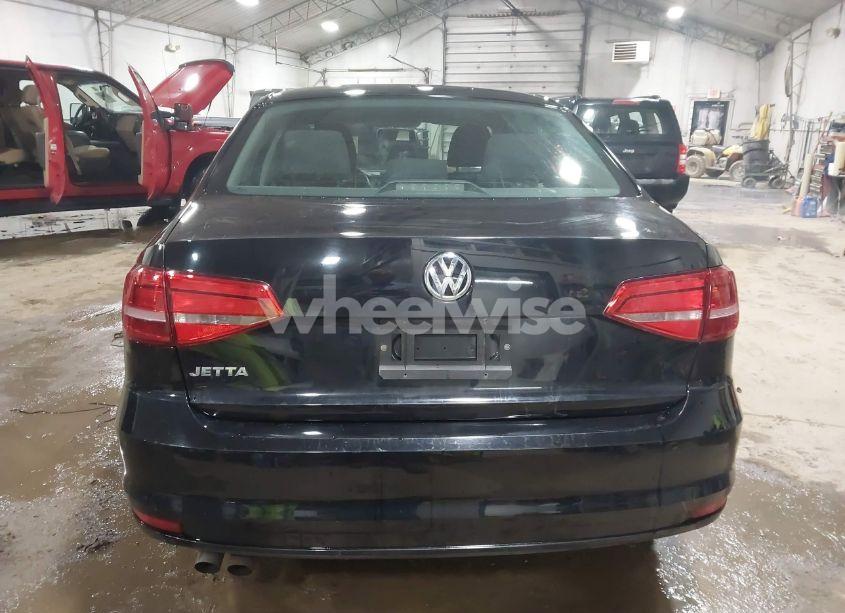 Photo 16 of 2015 Volkswagen Jetta 2.0L S (VIN 3VW2K7AJ6FM351274)