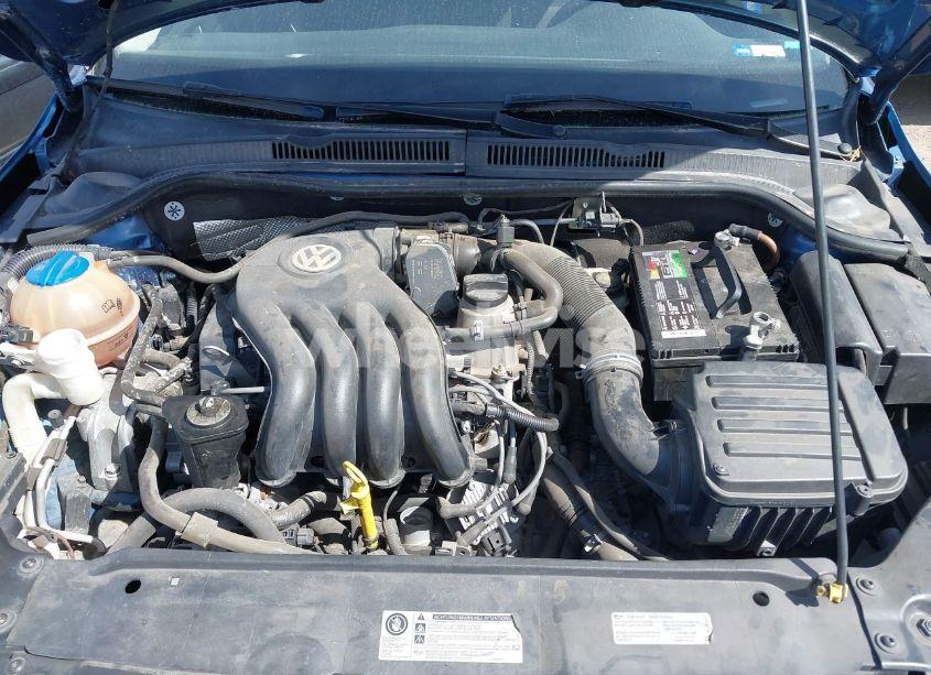 Photo 10 of 2015 Volkswagen Jetta 2.0L S (VIN 3VW2K7AJ6FM356104)