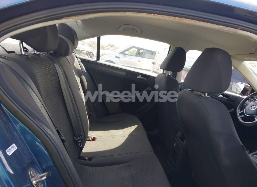 Photo 8 of 2015 Volkswagen Jetta 2.0L S (VIN 3VW2K7AJ6FM356104)
