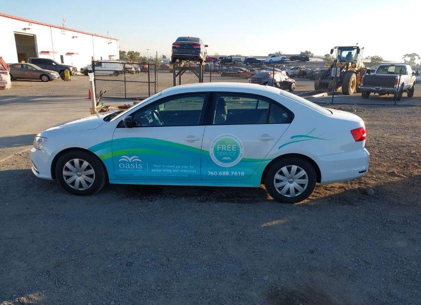 Photo 15 of 2015 Volkswagen Jetta 2.0L S (VIN 3VW2K7AJ6FM404555)