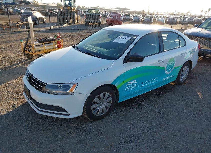 Photo 2 of 2015 Volkswagen Jetta 2.0L S (VIN 3VW2K7AJ6FM404555)