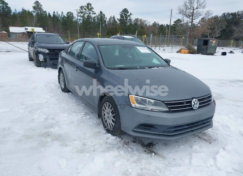 2015 Volkswagen Jetta 2.0L S (VIN 3VW2K7AJ6FM413837) main photo