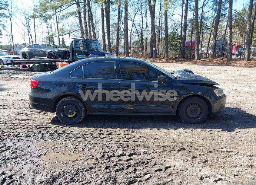 Photo 13 of 2011 Volkswagen Jetta 2.0L S (VIN 3VW2K7AJ7BM066044)