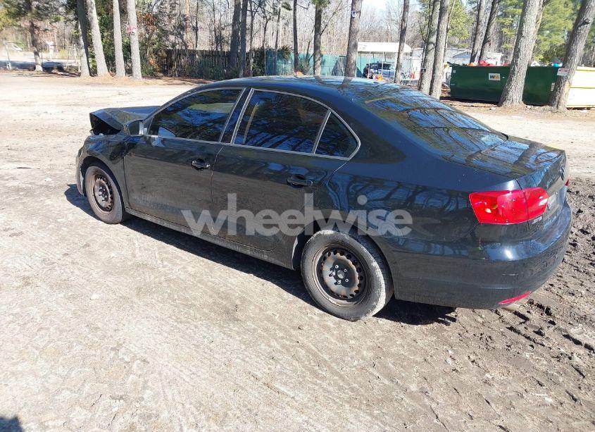 Photo 3 of 2011 Volkswagen Jetta 2.0L S (VIN 3VW2K7AJ7BM066044)