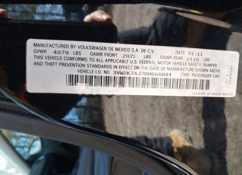 Photo 9 of 2011 Volkswagen Jetta 2.0L S (VIN 3VW2K7AJ7BM066044)