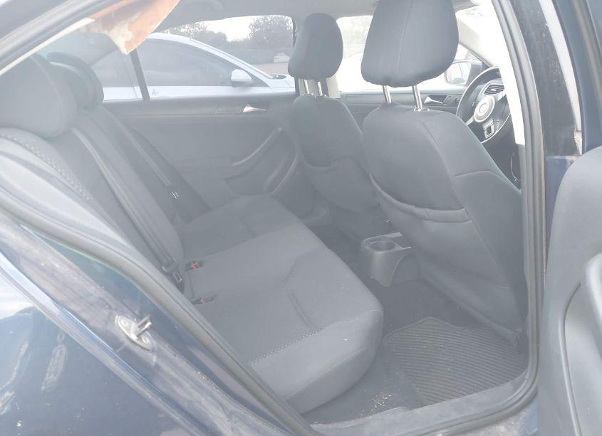 Photo 8 of 2011 Volkswagen Jetta 2.0L S (VIN 3VW2K7AJ7BM086309)