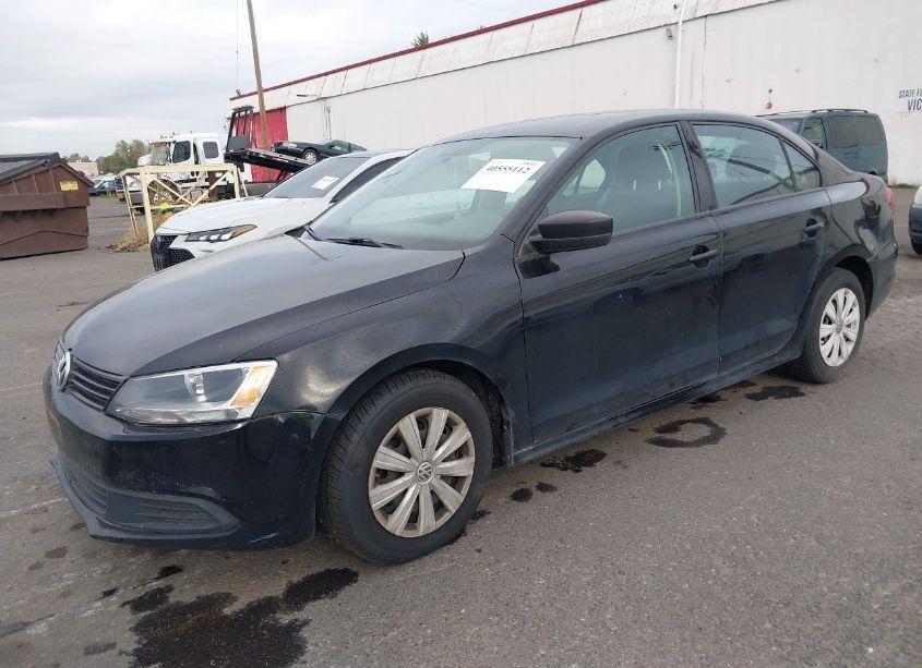 Photo 2 of 2011 Volkswagen Jetta 2.0L S (VIN 3VW2K7AJ7BM089548)