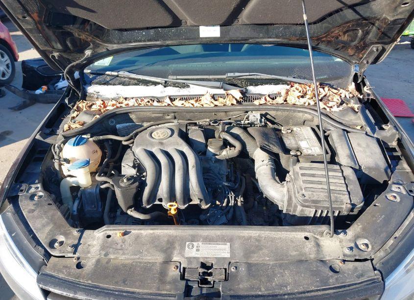 Photo 10 of 2011 Volkswagen Jetta 2.0L S (VIN 3VW2K7AJ7BM357854)