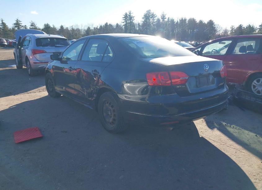 Photo 3 of 2011 Volkswagen Jetta 2.0L S (VIN 3VW2K7AJ7BM357854)