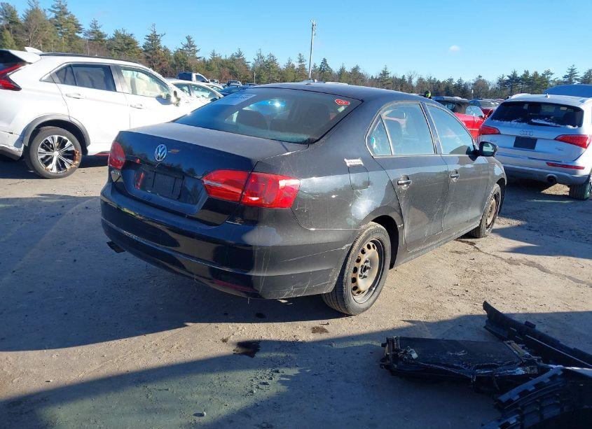 Photo 4 of 2011 Volkswagen Jetta 2.0L S (VIN 3VW2K7AJ7BM357854)