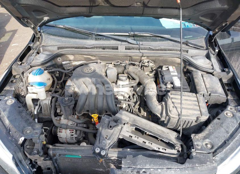 Photo 10 of 2011 Volkswagen Jetta 2.0L S (VIN 3VW2K7AJ7BM374332)