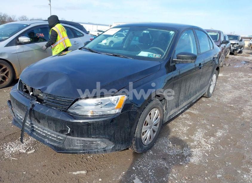 Photo 2 of 2011 Volkswagen Jetta 2.0L S (VIN 3VW2K7AJ7BM374332)