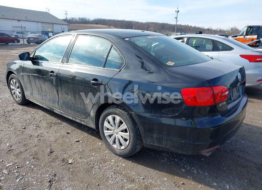 Photo 3 of 2011 Volkswagen Jetta 2.0L S (VIN 3VW2K7AJ7BM374332)