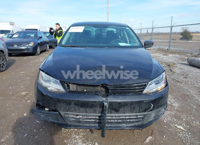 Photo 6 of 2011 Volkswagen Jetta 2.0L S (VIN 3VW2K7AJ7BM374332)