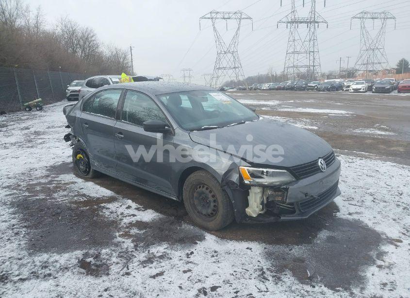 2011 Volkswagen Jetta 2.0L S (VIN 3VW2K7AJ7BM374847) main photo