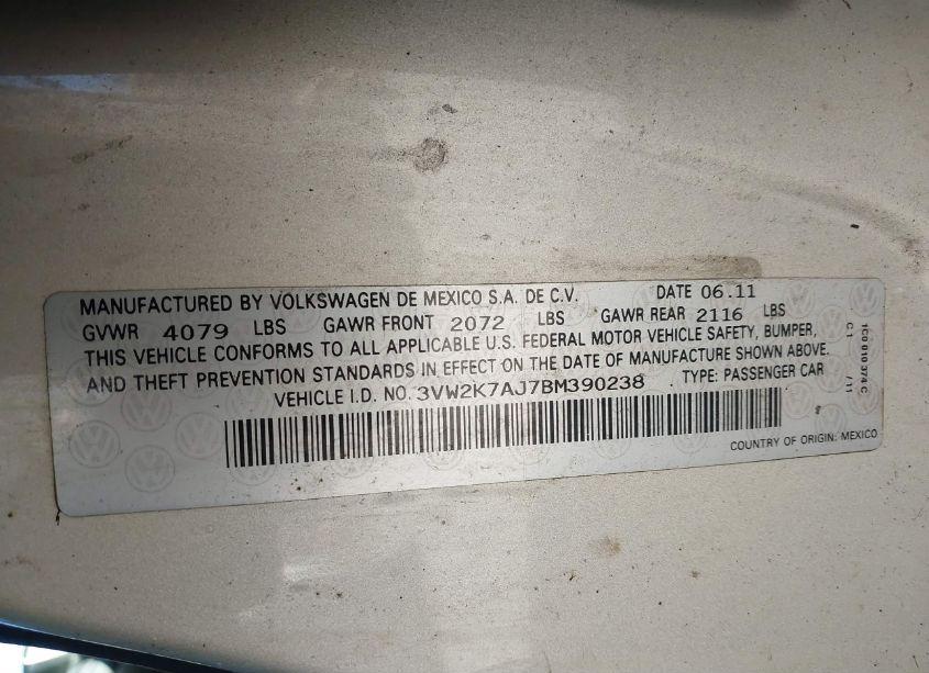 Photo 9 of 2011 Volkswagen Jetta 2.0L S (VIN 3VW2K7AJ7BM390238)